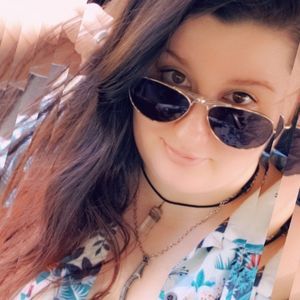 Meet your Posher, Alyssah